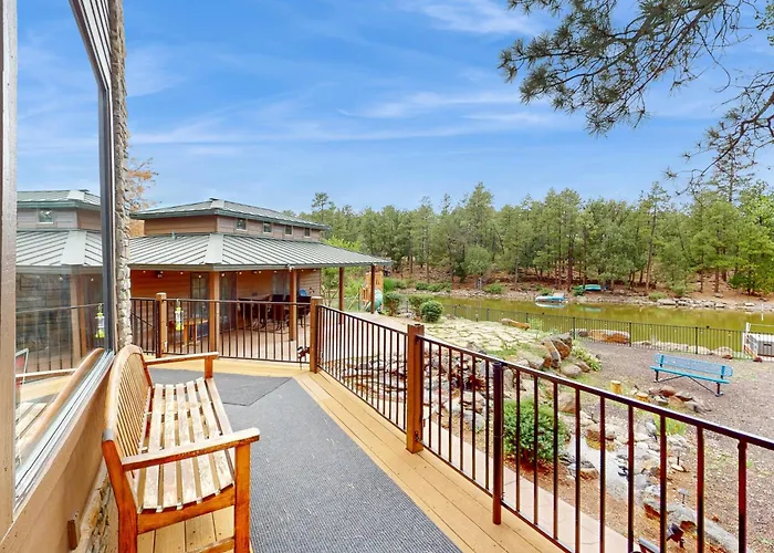 Holiday home Rainbow Retreat